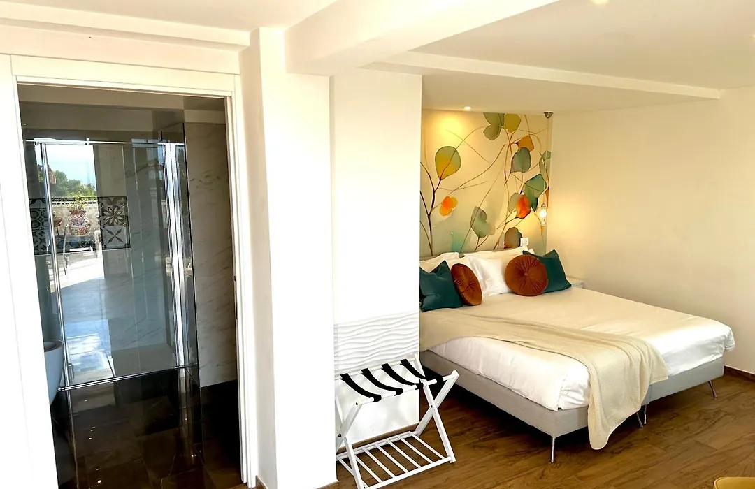 Villa Greta Hotel Rooms & Suites-1
